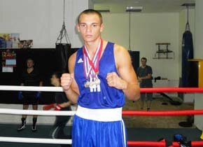 В.Слонко 14-летний боксер, рост 198 вес 105
